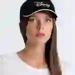 На картинке: Бейсболка Disney, черная с белым на белом фоне