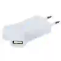 На картинке: Сетевое зарядное устройство Uniscend Double USB, белое на белом фоне