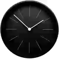 На картинке: Часы настенные Berne, черные на белом фоне