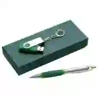 На картинке: Набор Notes: ручка и флешка 8 Гб, зеленый на белом фоне