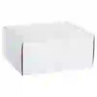 На картинке: Коробка Grande, белая на белом фоне