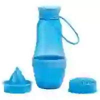 На картинке: Бутылка для воды Amungen, синяя на белом фоне