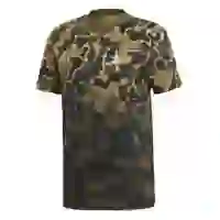 На картинке: Футболка Camo на белом фоне