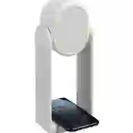 На картинке: Настольная лампа с зеркалом и беспроводной зарядкой Tyro, белая на белом фоне