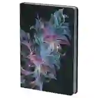 На картинке: Ежедневник Vibrance, недатированный на белом фоне