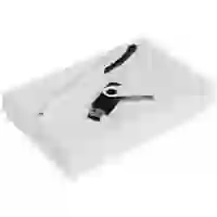 На картинке: Набор Twist White, белый с черным, 16 Гб на белом фоне