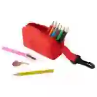 На картинке: Набор Hobby с цветными карандашами и точилкой, красный на белом фоне