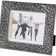 На картинке: Рамка для фотографий Titanio на белом фоне