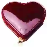 На картинке: Кошелек для монет «Сердце» на белом фоне