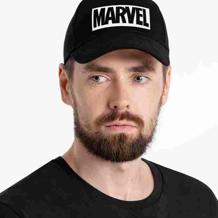 Бейсболка Marvel, черная на белом фоне
