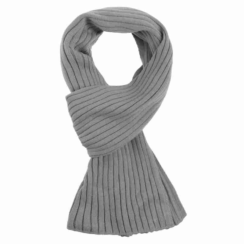 Шарф Stripes, серый на белом фоне