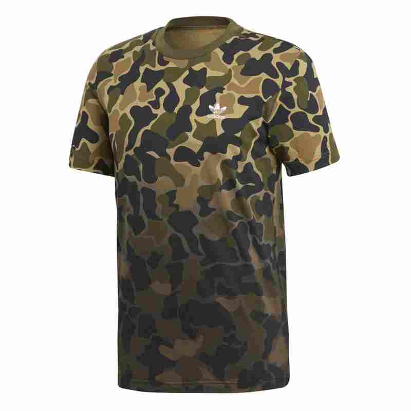 Футболка Camo на белом фоне