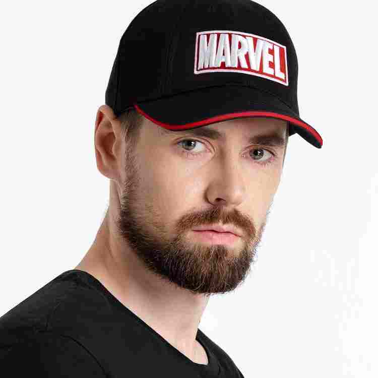 Бейсболка с вышивкой Marvel, черная на белом фоне
